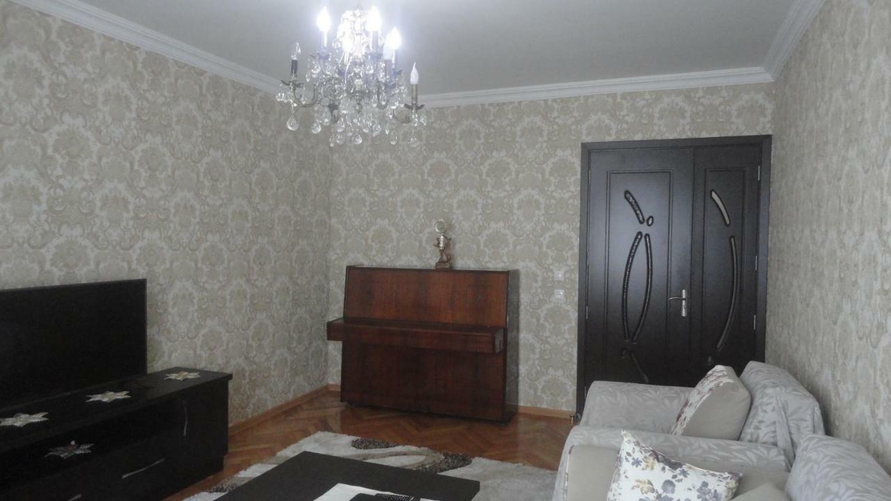 Apartment Жужуна Batumi Luaran gambar