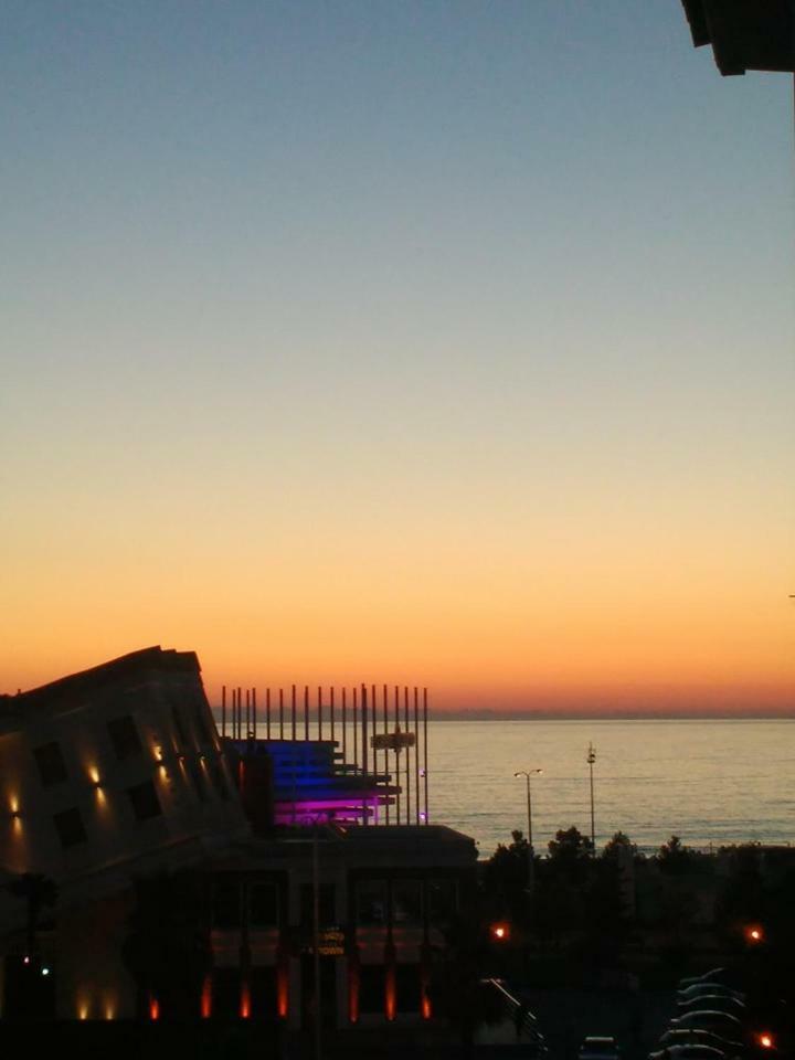 Apartment Жужуна Batumi Luaran gambar