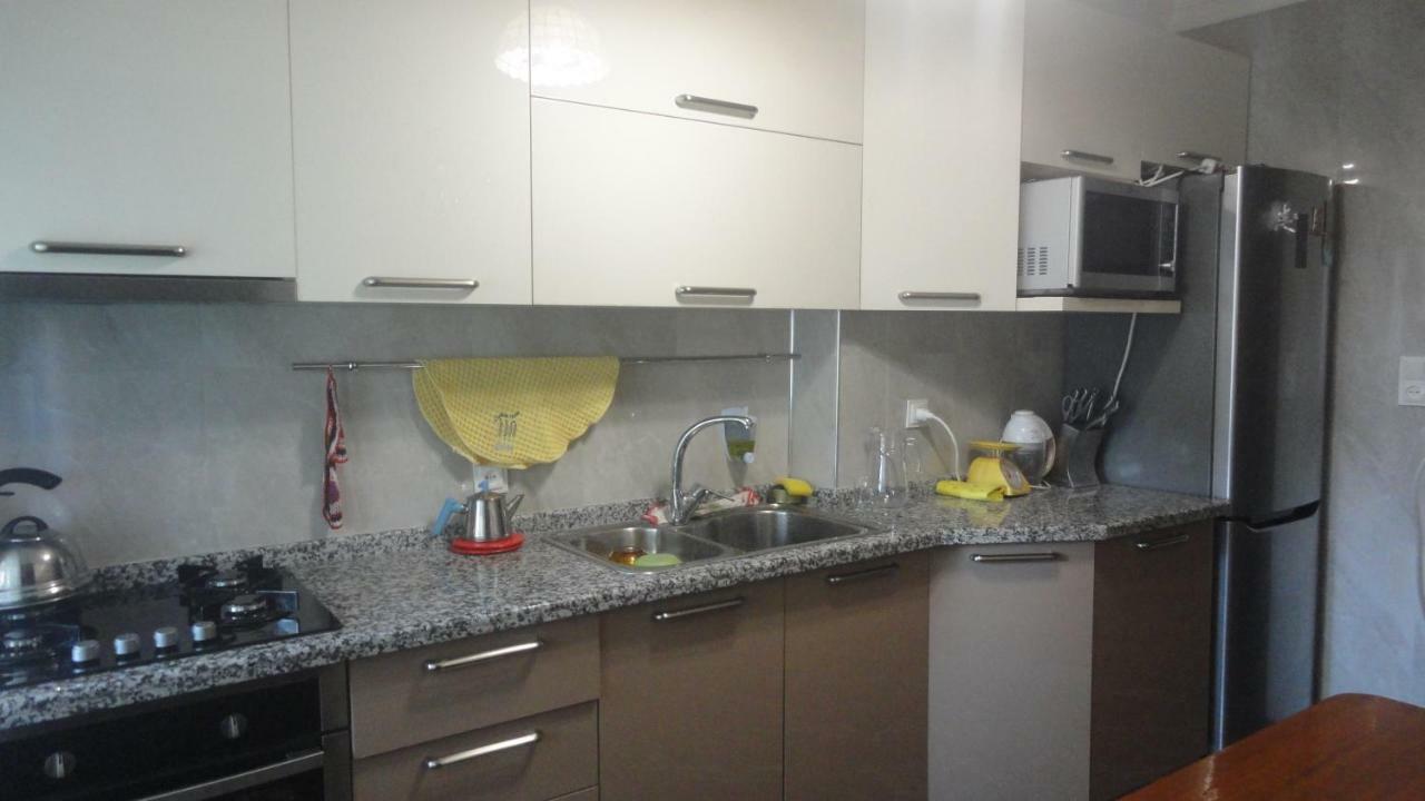Apartment Жужуна Batumi Luaran gambar